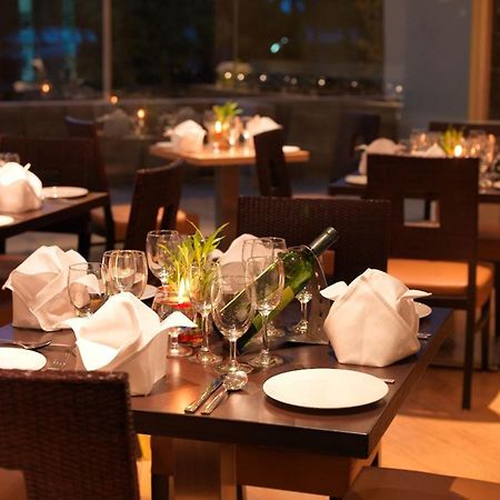 Spree Shivai Hotel Pimpri-Chinchwad Buitenkant foto