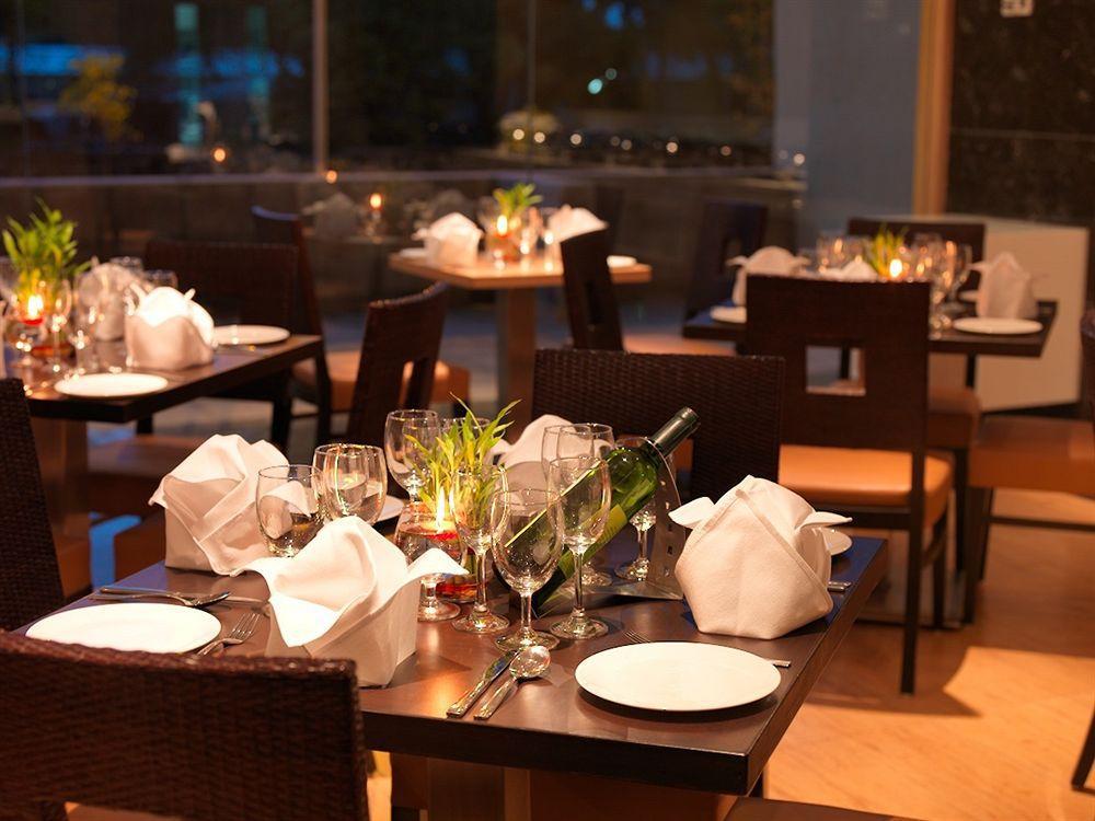 Spree Shivai Hotel Pimpri-Chinchwad Buitenkant foto