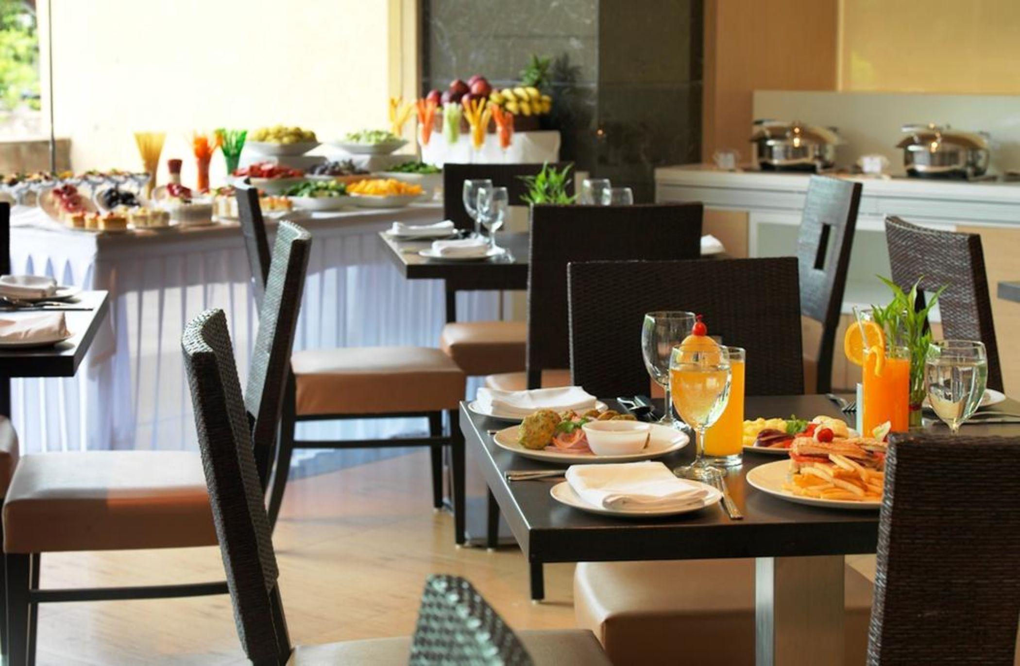 Spree Shivai Hotel Pimpri-Chinchwad Buitenkant foto