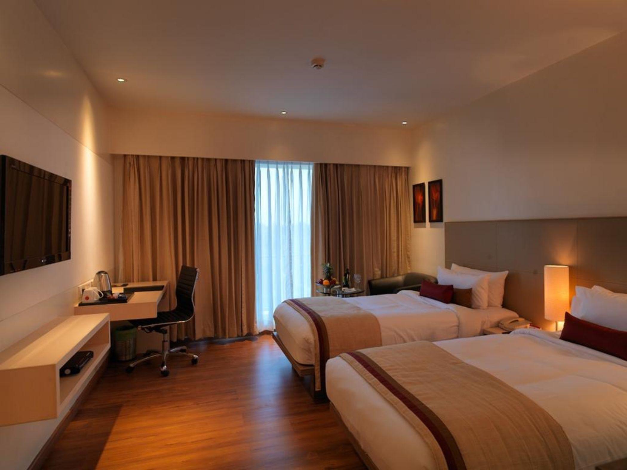 Spree Shivai Hotel Pimpri-Chinchwad Buitenkant foto