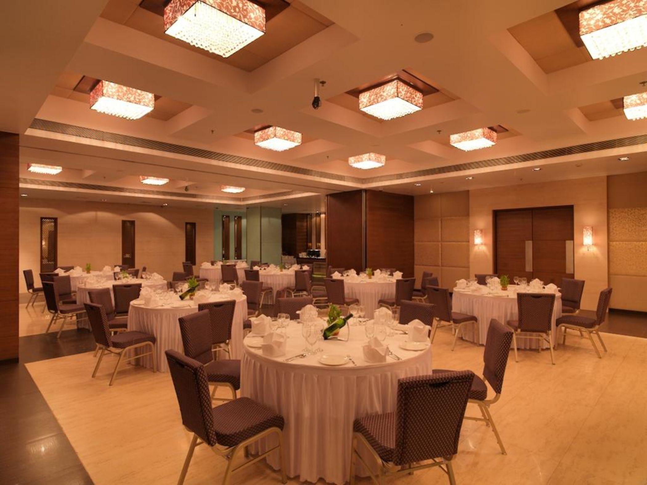 Spree Shivai Hotel Pimpri-Chinchwad Buitenkant foto