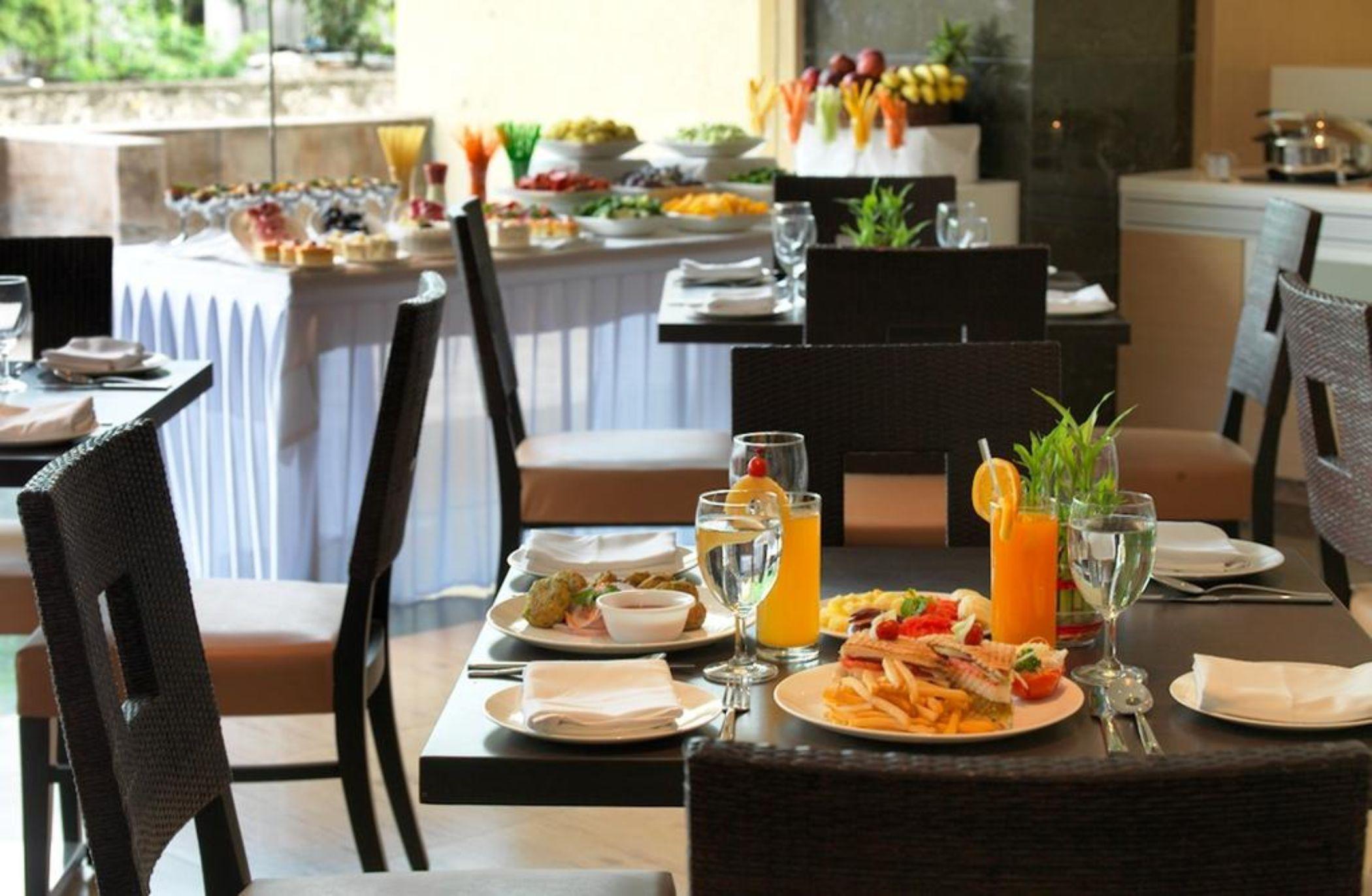 Spree Shivai Hotel Pimpri-Chinchwad Buitenkant foto