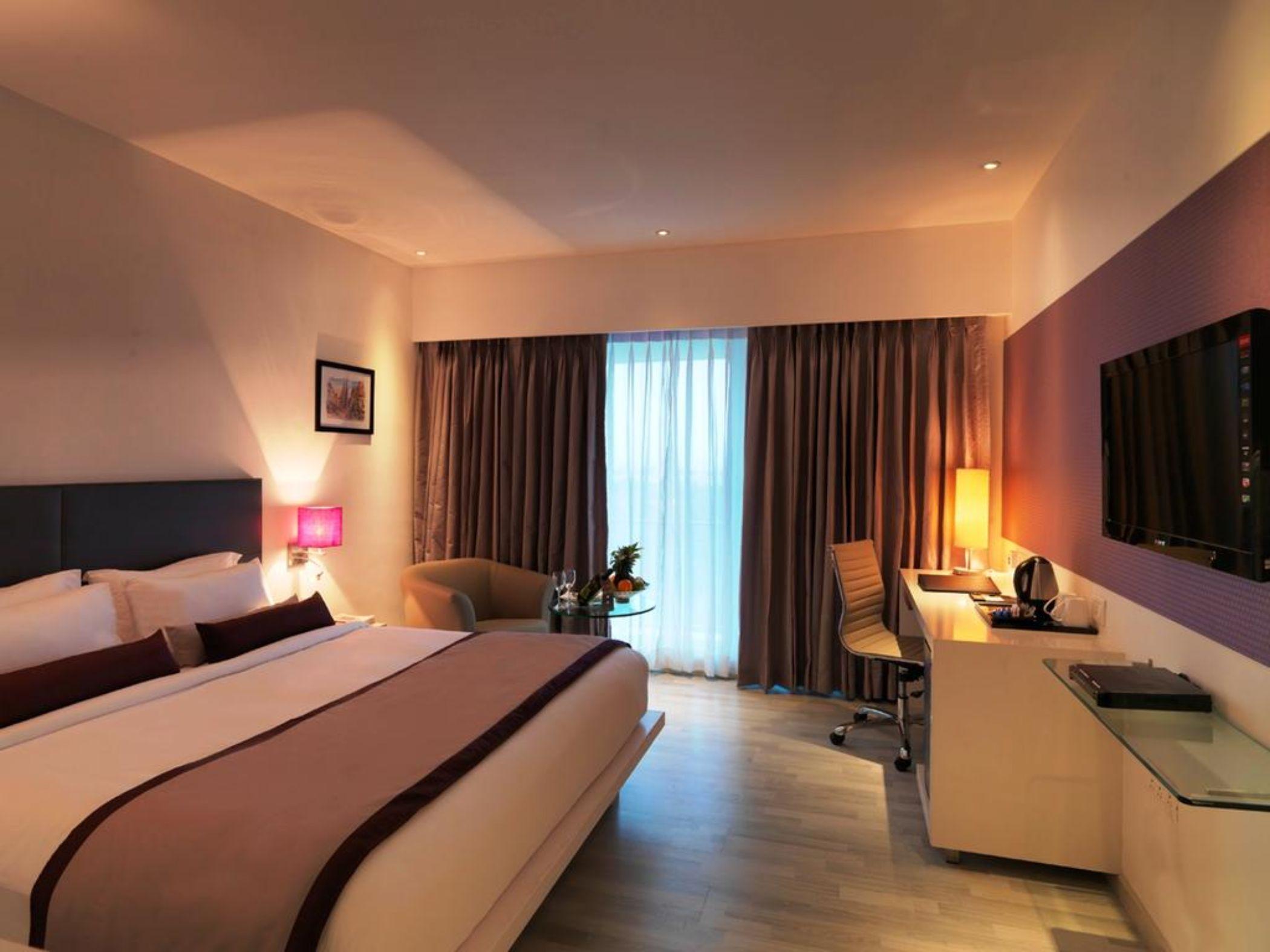Spree Shivai Hotel Pimpri-Chinchwad Buitenkant foto