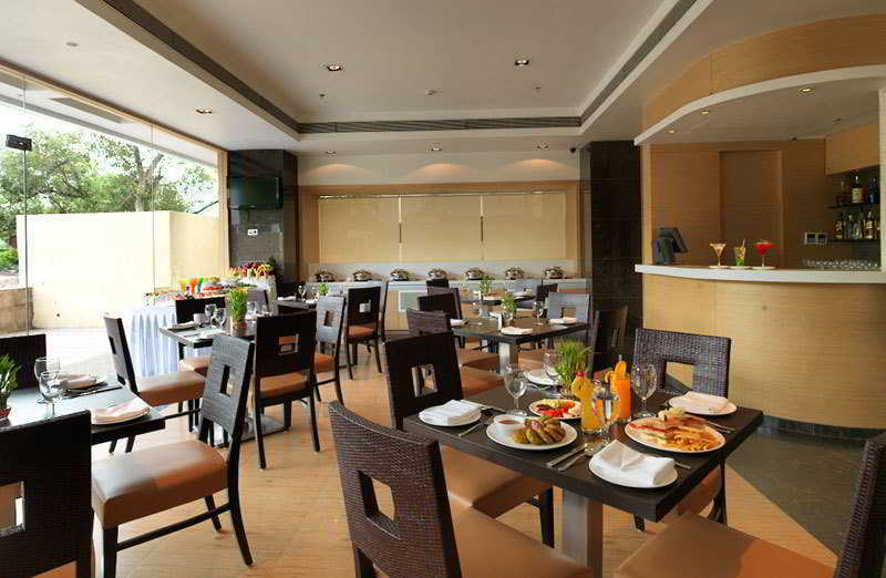 Spree Shivai Hotel Pimpri-Chinchwad Buitenkant foto