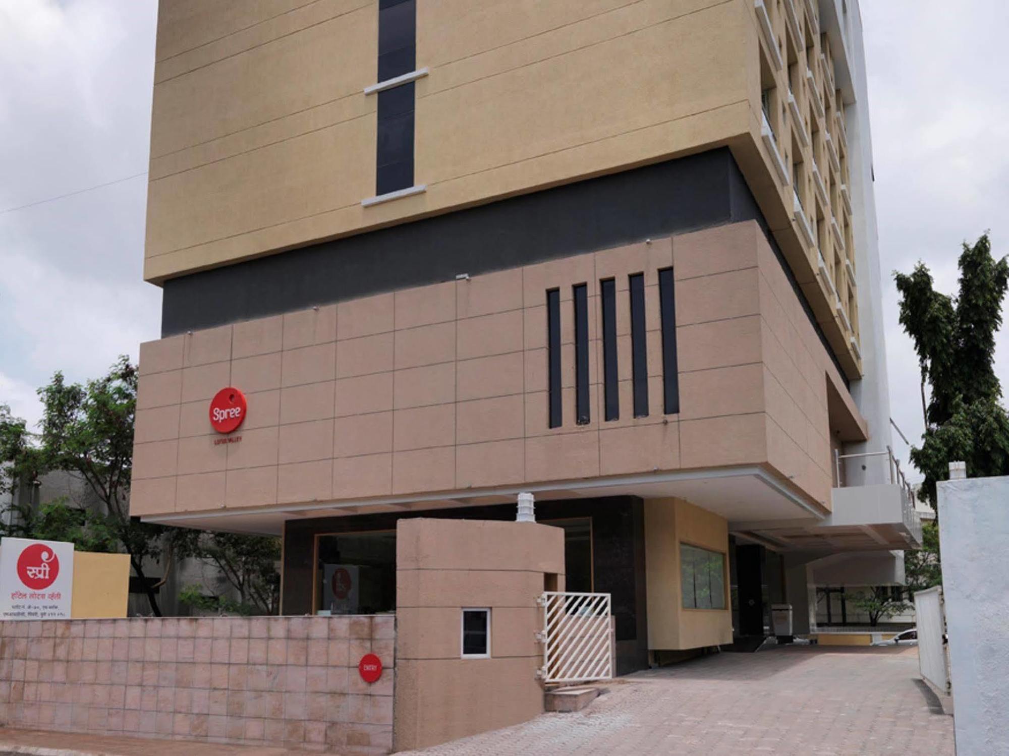 Spree Shivai Hotel Pimpri-Chinchwad Buitenkant foto