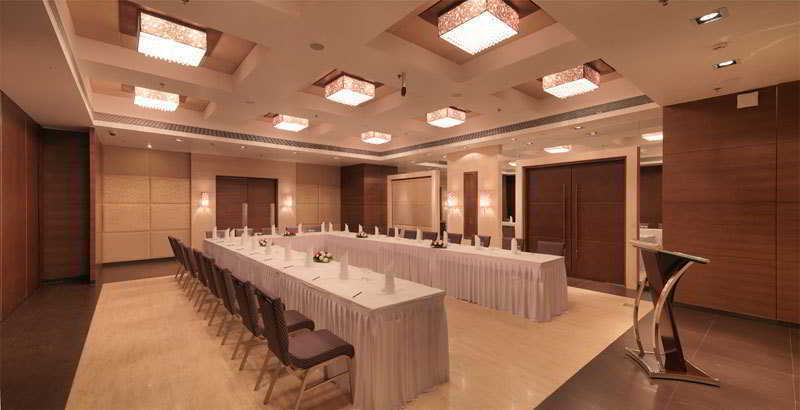 Spree Shivai Hotel Pimpri-Chinchwad Buitenkant foto